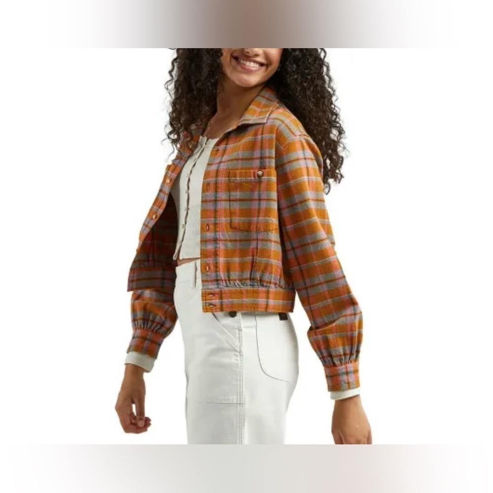 LEE JEANS WOMENS NWT -SzL
Lee Jeans Boxy Notch Collar
Button Down Shirt C - Picture 2 of 16